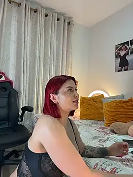 zafiro mo0n online show from February 2026 10:51:01 PM