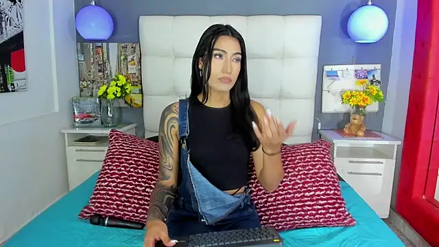 Taly Fox online show from November 2025 03:34:01 PM