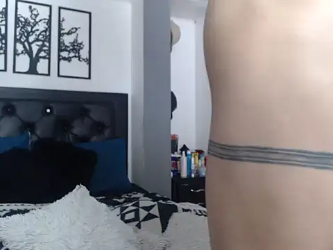 allifit01 online show from March 2025 03:52:02 PM