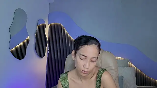 hot little bunny online show from March 2026 09:27:01 PM