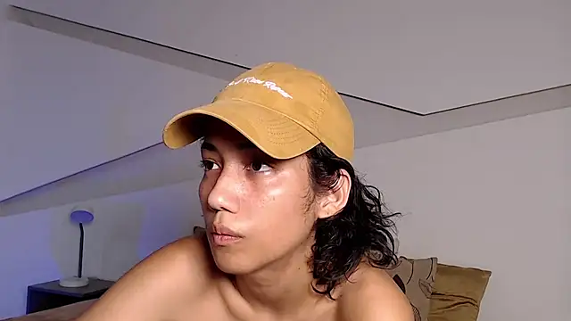 hot little bunny online show from September 2025 09:13:02 PM