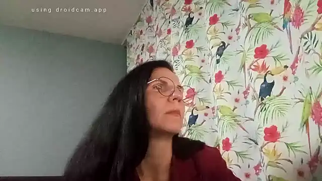 Snapshot of AlfejiRise chatting on October 2025 05:24:01 PM AlfejiRise online show from October 2025 05:24:01 PM