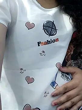 Snapshot of Doll_Nepali chatting on February 2025 03:40:01 AM Doll Nepali online show from February 2025 03:40:01 AM