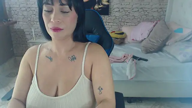 AlissonTyler4u online show from January 2026 10:24:01 PM