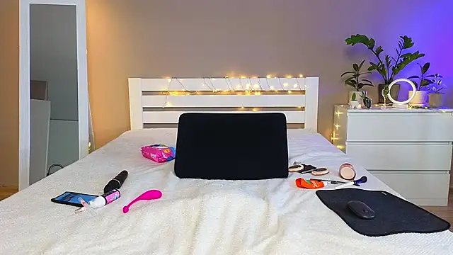 tanya goddesss online show from February 2025 12:38:01 PM