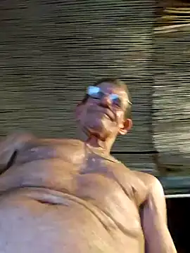 Snapshot of Daza67 chatting on December 2025 03:05:02 PM Daza67 online show from December 2025 03:05:02 PM