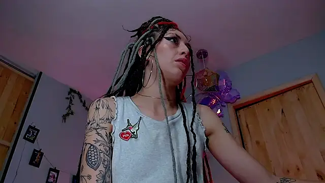 Snapshot of VickyJackson_ chatting on November 2025 10:54:02 PM VickyJackson online show from November 2025 10:54:02 PM