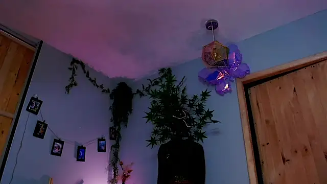 Snapshot of VickyJackson_ chatting on December 2025 06:28:02 PM VickyJackson online show from December 2025 06:28:02 PM