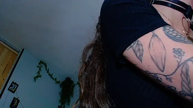 Snapshot of VickyJackson_ chatting on October 2025 06:17:01 PM VickyJackson online show from October 2025 06:17:01 PM