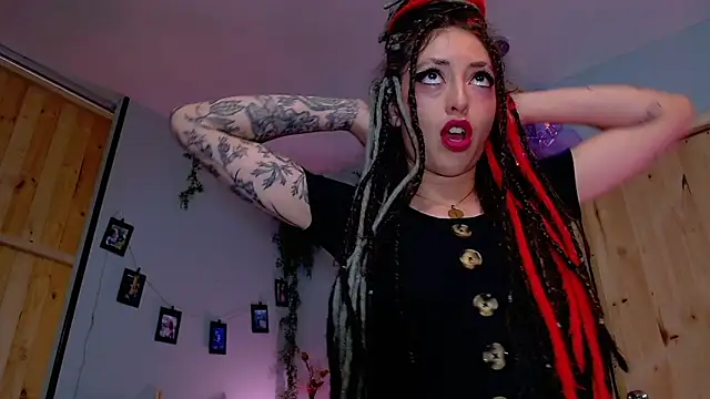 Snapshot of VickyJackson_ chatting on December 2025 05:56:02 PM VickyJackson online show from December 2025 05:56:02 PM