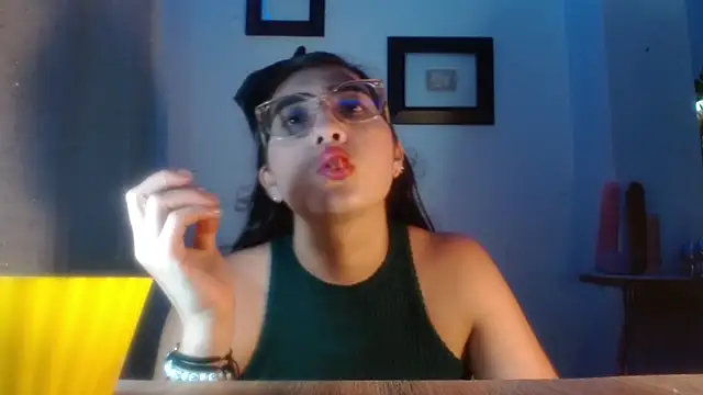 DaMikaela  online show from February 2026 06:51:01 PM