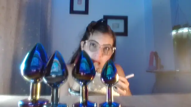 DaMikaela  online show from February 2026 05:12:01 PM