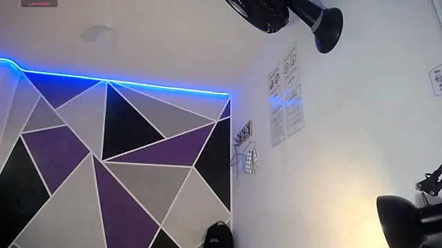 DaMikaela  online show from December 2025 01:57:01 PM