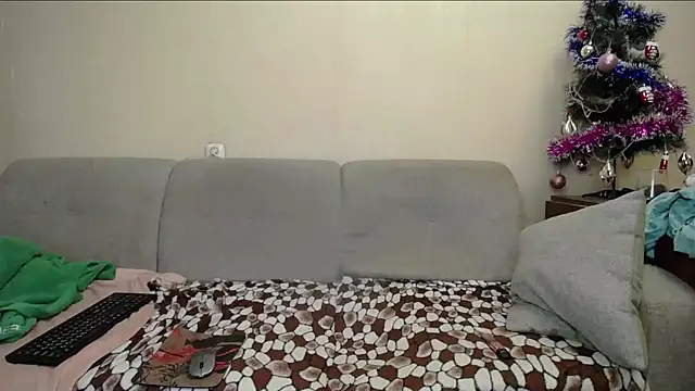 NikolRedMilf online show from December 2025 12:33:02 PM