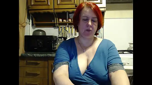 NikolRedMilf online show from December 2025 10:31:01 PM