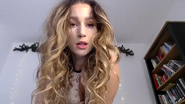 ChocoBelle online show from December 2024 09:12:02 PM