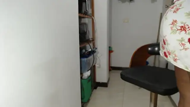 LiraRusso online show from April 2026 12:23:01 AM