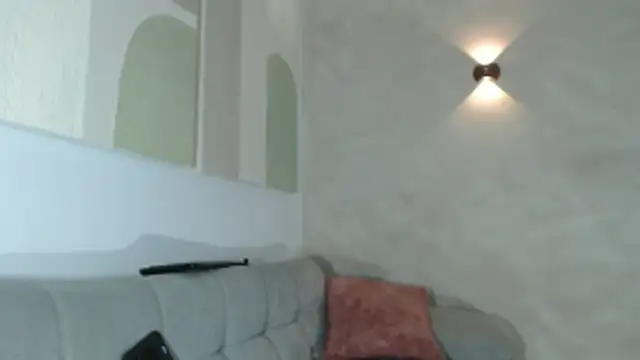 LiraRusso online show from April 2026 10:23:02 PM