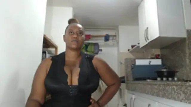 LiraRusso online show from February 2026 11:26:02 PM