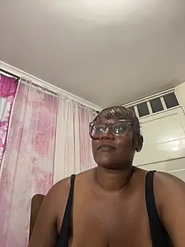 LiraRusso online show from March 2026 03:00:01 AM