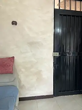 LiraRusso online show from April 2026 08:39:02 PM