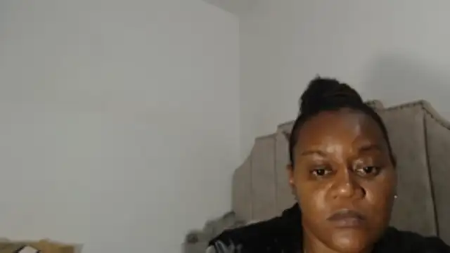 LiraRusso online show from February 2026 08:28:01 PM