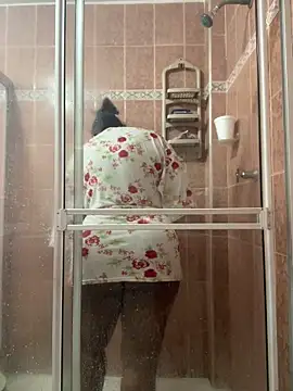 LiraRusso online show from March 2026 02:54:01 PM