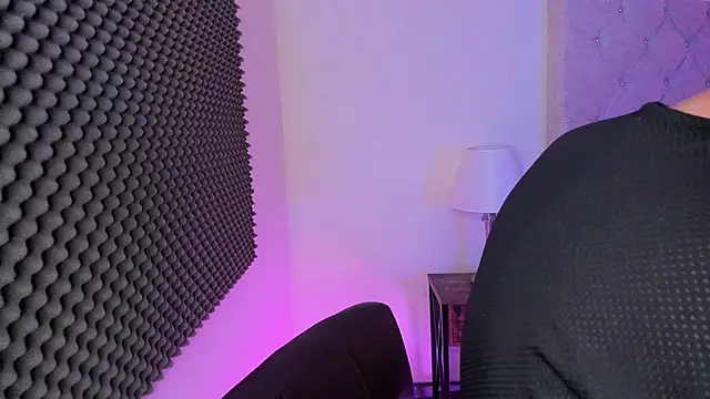 AbbyAndChris2 online show from May 2026 03:15:02 PM