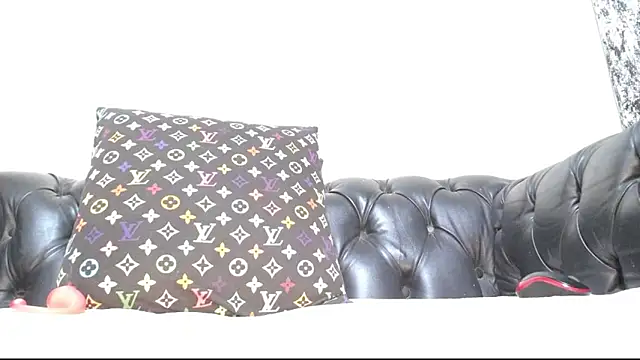 santa queenn online show from January 2026 04:19:01 AM