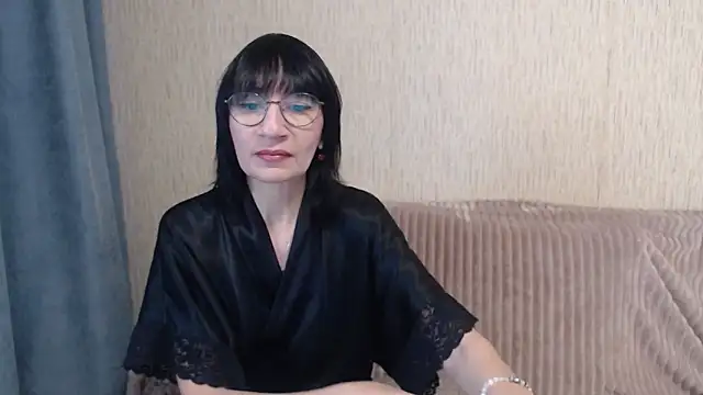 Erica95Bloom online show from November 2025 06:13:01 AM