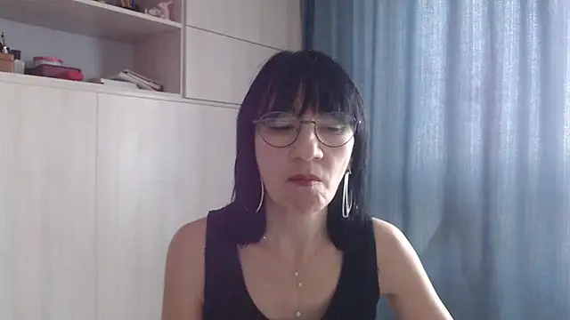 Erica95Bloom online show from September 2025 09:20:02 AM