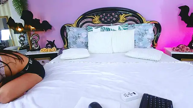 MyaJenson online show from October 2025 05:18:02 AM