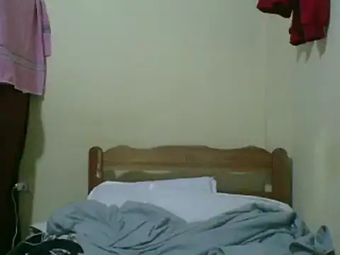 Snapshot of sweet-frida22 chatting on February 2025 04:40:02 PM sweet-frida22 online show from February 2025 04:40:02 PM