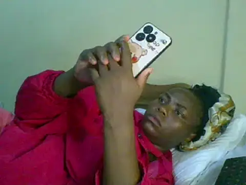 Snapshot of sweet-frida22 chatting on March 2025 12:53:01 AM sweet-frida22 online show from March 2025 12:53:01 AM