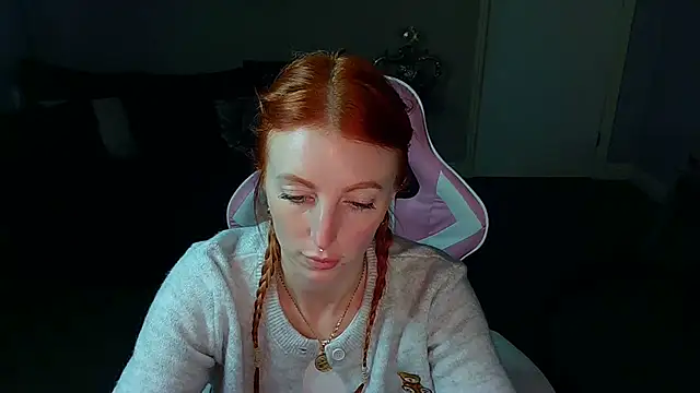 Red firesquirt online show from January 2025 09:28:01 PM