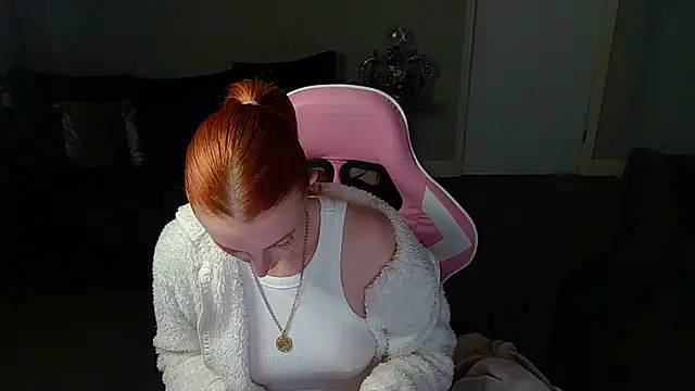 Red firesquirt online show from February 2025 03:14:01 PM