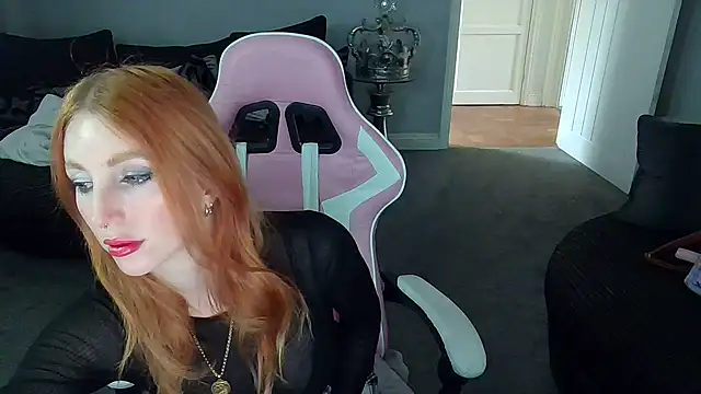 Red firesquirt online show from October 2025 10:45:01 AM
