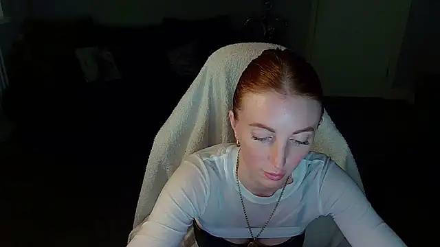 Red firesquirt online show from November 2025 03:48:01 PM