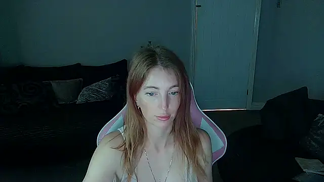 Red firesquirt online show from March 2026 02:39:02 PM
