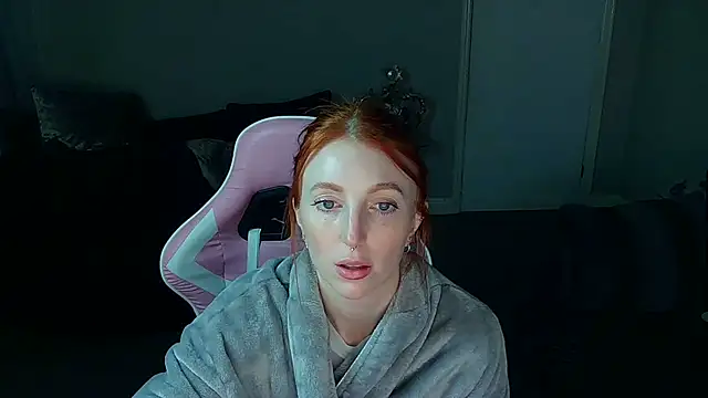 Red firesquirt online show from February 2025 09:39:02 PM
