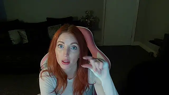 Red firesquirt online show from November 2025 03:16:02 PM