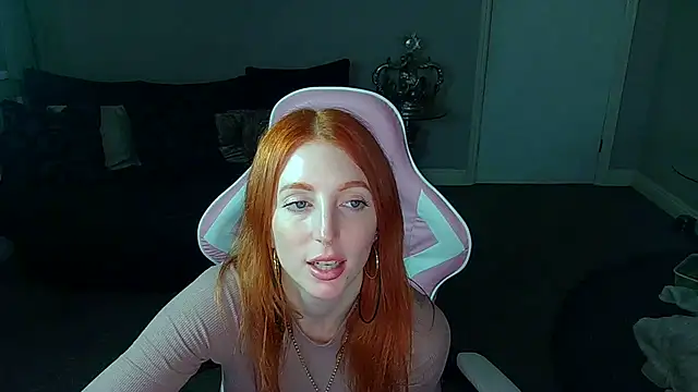 Red firesquirt online show from January 2025 02:03:02 PM
