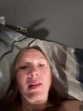 BunnyDiamond1 online show from April 2026 07:47:01 PM