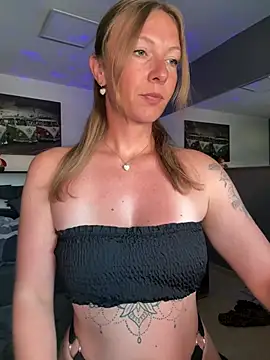 BunnyDiamond1 online show from June 2026 07:47:02 AM