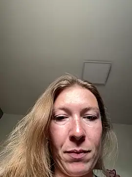 BunnyDiamond1 online show from May 2026 11:07:02 AM