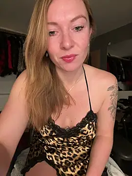 BunnyDiamond1 online show from January 2026 06:12:01 PM