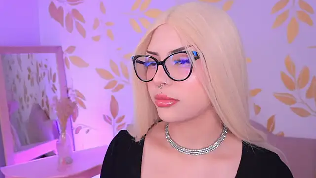 Snapshot of Misselektra__ chatting on November 2025 04:57:02 AM Misselektra online show from November 2025 04:57:02 AM