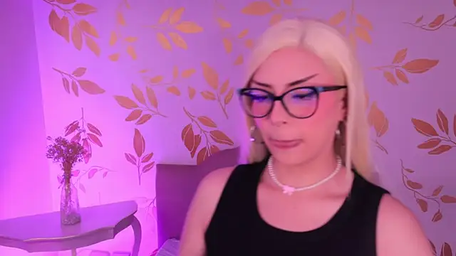 Misselektra   online show from February 2026 05:18:02 AM