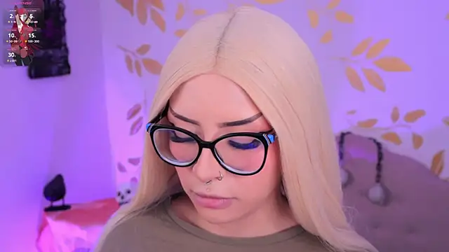 Snapshot of Misselektra__ chatting on October 2025 04:22:02 AM Misselektra online show from October 2025 04:22:02 AM