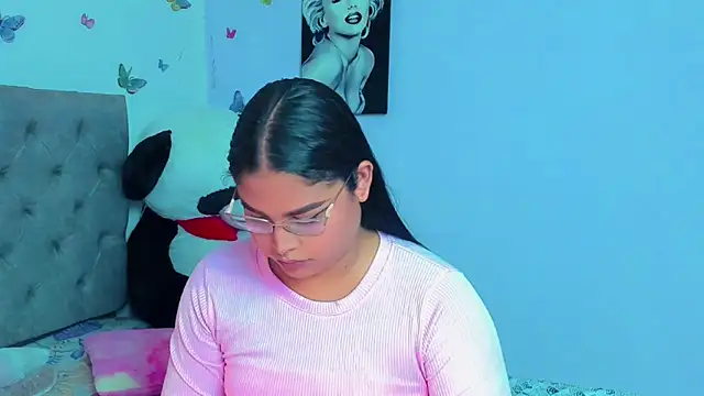 mabellfox online show from February 2025 06:26:01 PM